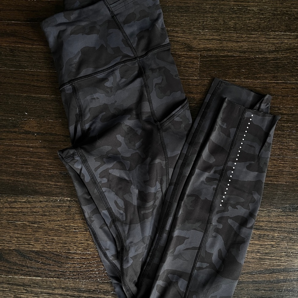 lululemon athletica Fast and Free 25” Reflective gray Camo Leggings